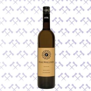 Bottiglia di vino Muscaris della cantina Frauwallner, vino di giugno 2025 del wine club